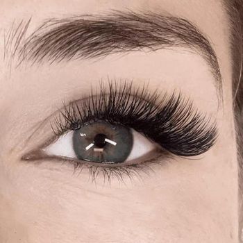 Cat-Eye Eyelash Extensions 