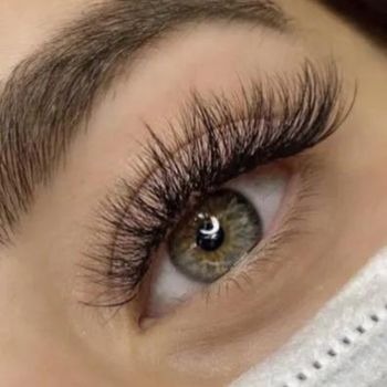 Natural Sweep Eyelash Extensions